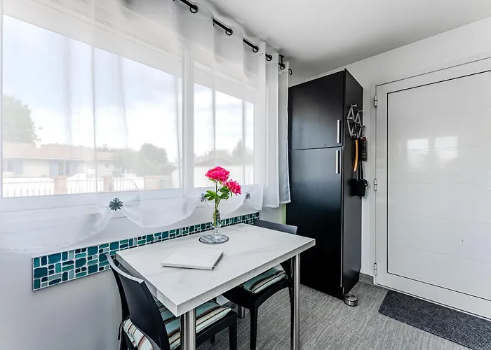 Chez Brigitte A Prázdninový dům *